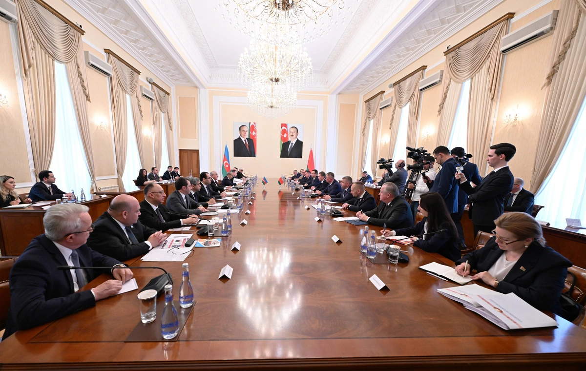 Bakıda Azərbaycan və Belarus hökumətlərinin başçıları görüşüblər