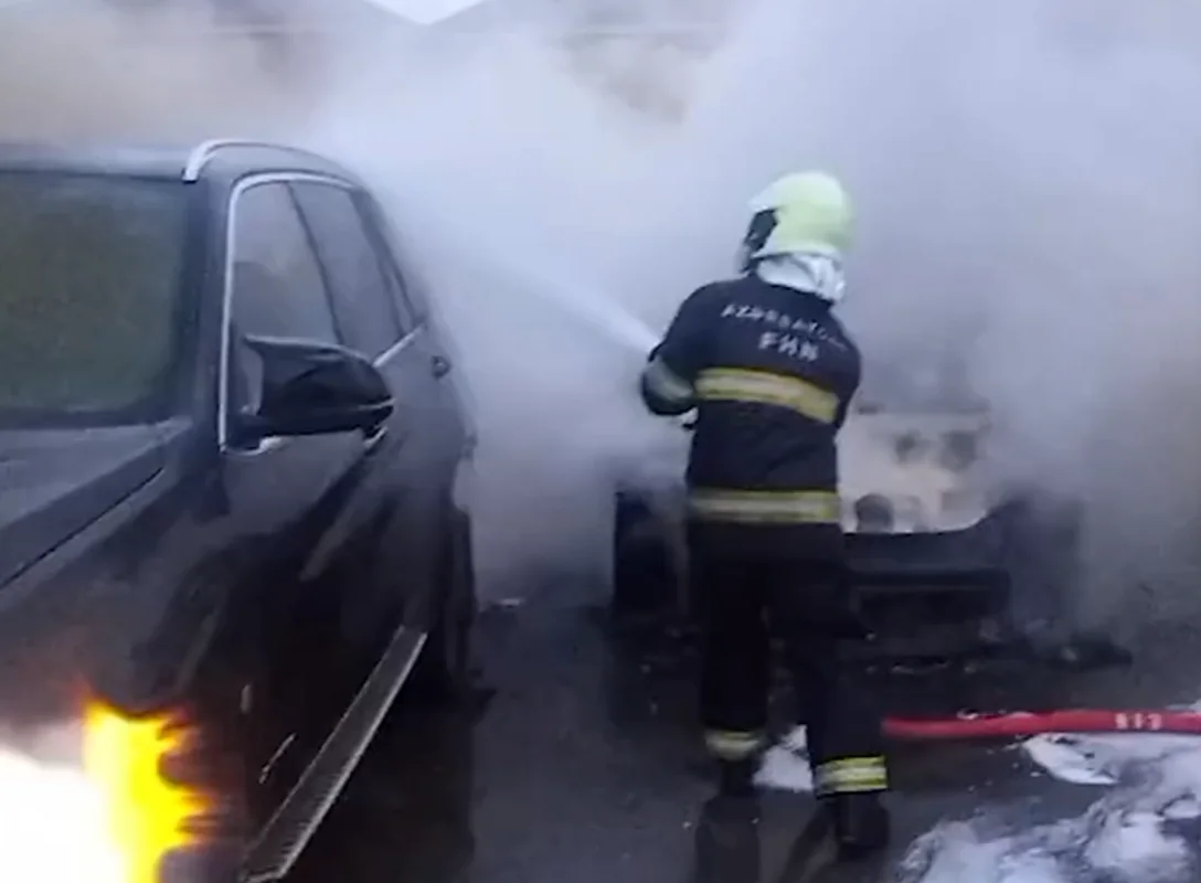 Masazırda avtomobillər YANDI