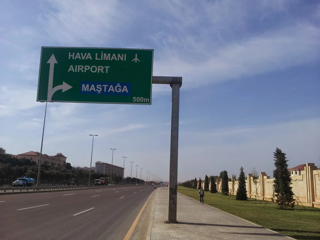 Sürücülərin NƏZƏRİNƏ: Yol nişanları ilə bağlı dəyişiklik edilir