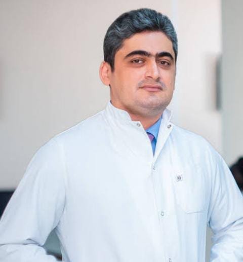Dr ELNUR HÜSEYNOV